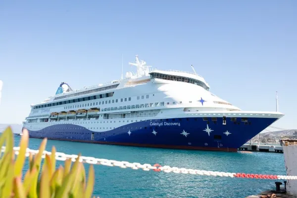 Celestyal cancela viajes para resguardar barcos en el marco de repatriación de turistas desde Medio Oriente