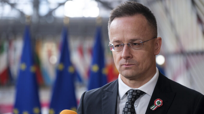 Canciller húngaro: "No puede ni hablarse de la adhesión de Ucrania a la UE"