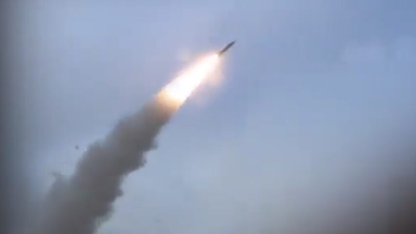 Irán publica videos de lanzamientos de sus misiles balísticos