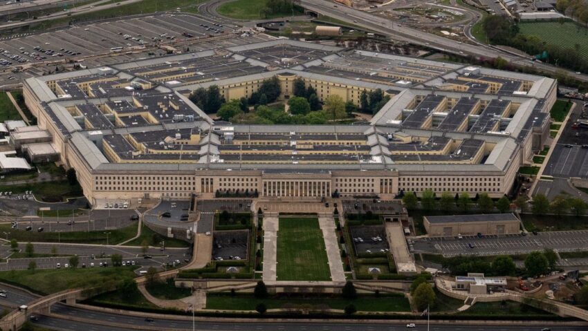 Langosta, cangrejo y carne ribeye: destapan gasto millonario del Pentágono en un solo mes