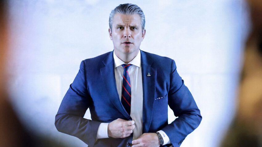 Medios: Hegseth podría ser la primera 'víctima' política de la guerra de EE.UU. contra Irán