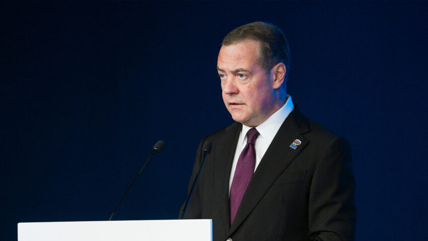 Medvédev: "La mayor guerra en Oriente Medio quizá aún está por delante y puede durar siglos"