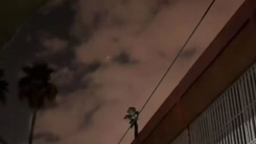 Misiles iraníes eluden la defensa aérea y golpean Israel