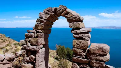 PALABRA DE DIOS VIERNES DE LECTURA La piedra que desecharon los constructores, es ahora la piedra angular.