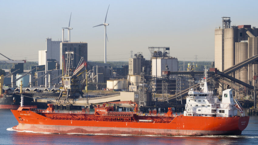 Precio del petróleo se dispara en medio de la crisis de Oriente Medio