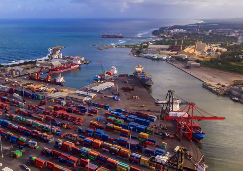 RD impulsa su comercio exterior y supera los US$44 mil millones en 2025