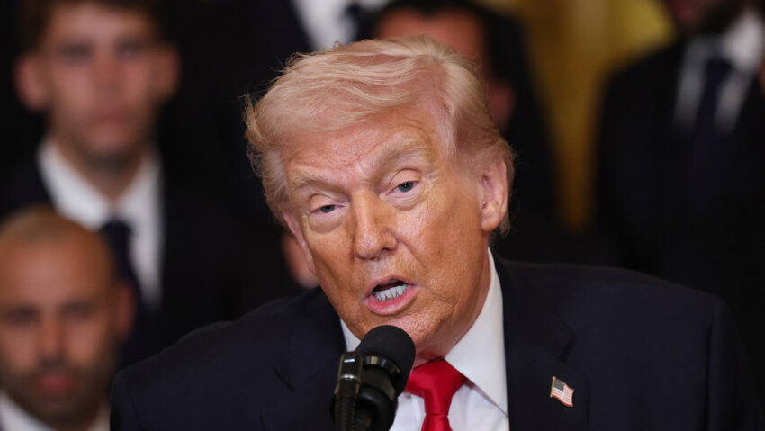 Trump: "Irán es el perdedor de Oriente Medio y seguirá siéndolo hasta rendirse o colapsar completamente"