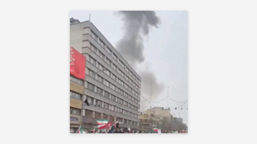 Una gran explosión cerca de multitud de manifestantes en Teherán