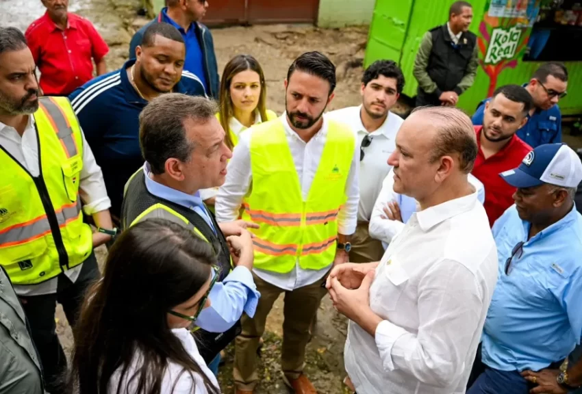 Alcalde Ulises Rodríguez y ministro Víctor Ito Bisonó realizan levantamiento en El Cambronal para intervenir entorno del Hospedaje Yaque