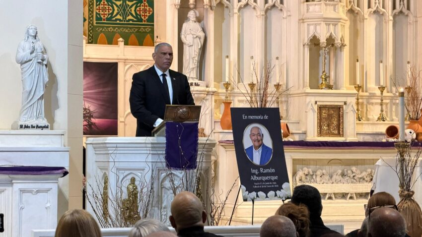 NY: Consulado realiza misa en memoria Ramón Alburquerque