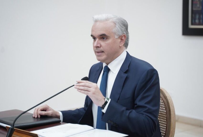 Luis Miguel De Camps impulsa Estrategia Nacional de Educación Digital para modernizar el sistema educativo