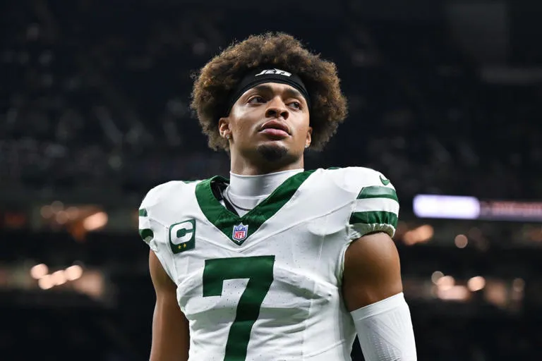 Movimiento bomba en la NFL: Justin Fields llega a los Chiefs para respaldar a Mahomes