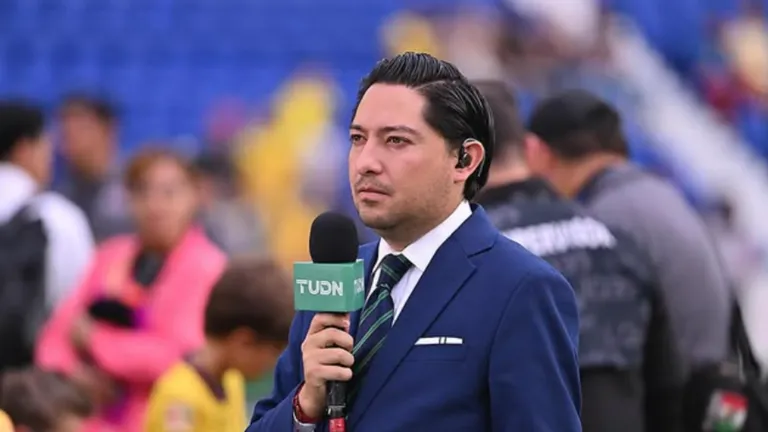 Alerta en Sudáfrica: Detienen a periodista mexicano de TUDN durante cobertura internacional