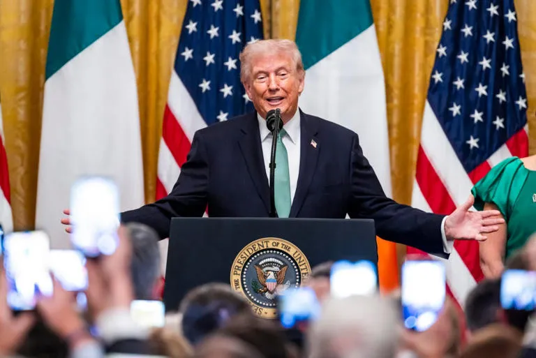 Giro pragmático: Trump flexibiliza sanciones contra Venezuela para impulsar nuevos acuerdos con PDVSA