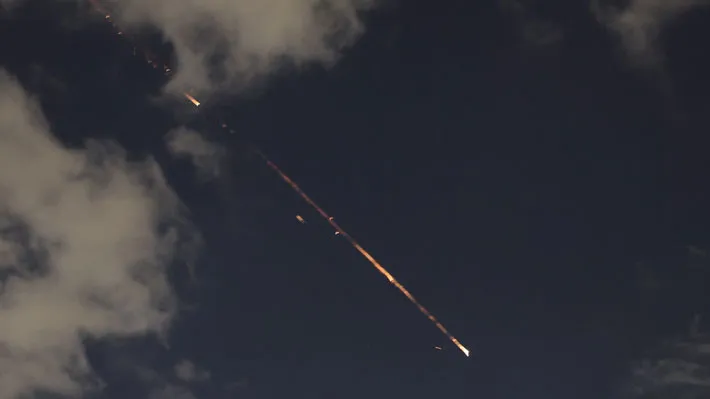 Contraataque de acero: Irán desata una lluvia de misiles sobre Israel y desafía el escudo regional