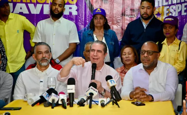 "No hay forma ni manera de que no sea el candidato presidencial del PLD" advierte Francisco Javier García