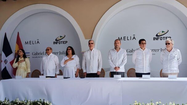 Luis Abinader encabeza inauguración escuela hotelería y turismo Punta Cana.
