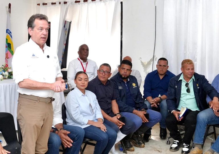 Ito Bisonó se traslada a Gaspar Hernández para evaluar daños en viviendas y entorno tras desbordamiento del río Joba