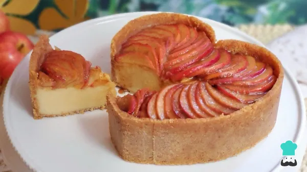 Receta de La tarta de manzana sin horno más fácil: cremosa, rápida y deliciosa