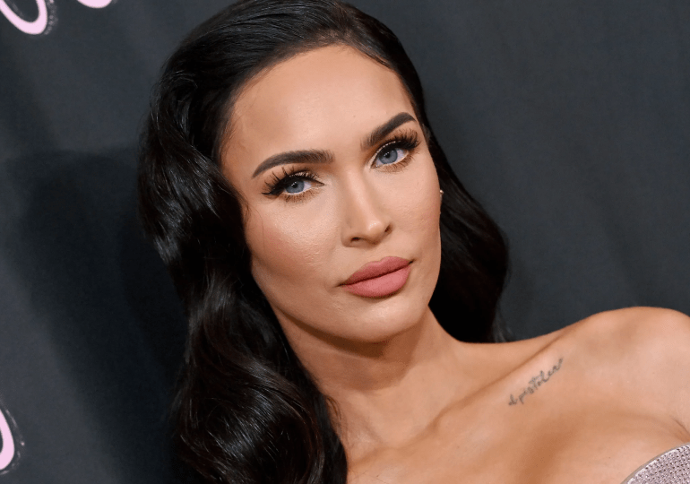 Megan Fox reaparece en Instagram con sensual sesión fotográfica en negro
