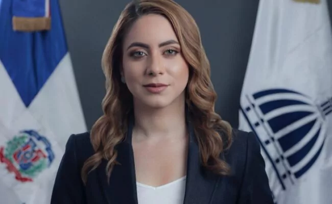 Ministra de la Mujer califica como preocupante ola de feminicidios en el país