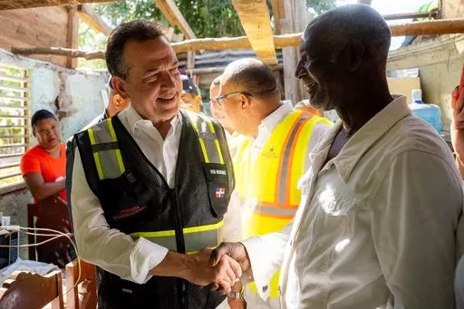 MIVHED inicia plan de rehabilitación del hábitat en Sabana Yegua, Azua