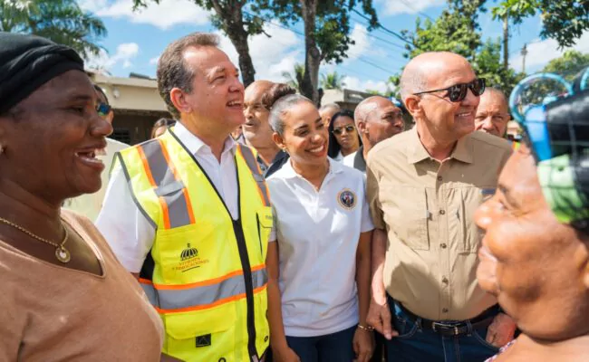 MIVHED lleva trabajos de rehabilitación de hábitat a Guaricano, Santo Domingo Norte
