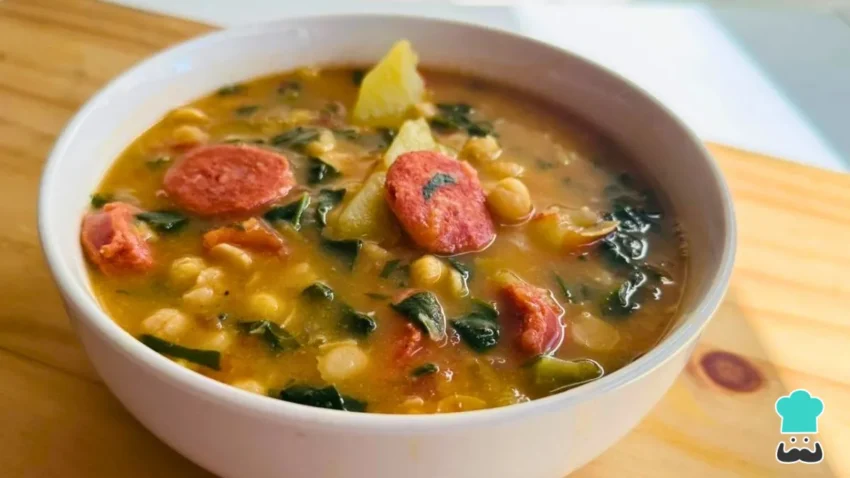 Receta de Potaje de garbanzos a la antigua: así se hacía antes y por eso sabe mejor