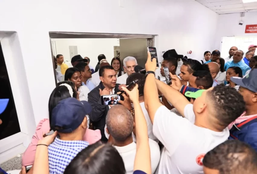 Director del SNS entrega tomógrafo panorámico en el Hospital Inmaculada Concepción de Cotuí