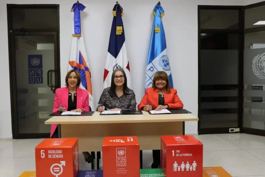 ¡Alianza por el desarrollo! Banco Adopem y el PNUD firman acuerdo estratégico para impulsar la inclusión financiera en RD