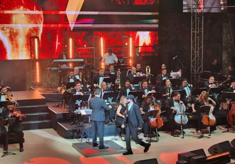 Inicia “Yandel Sinfónico” en Altos de Chavón junto a la Orquesta Sinfónica Nacional