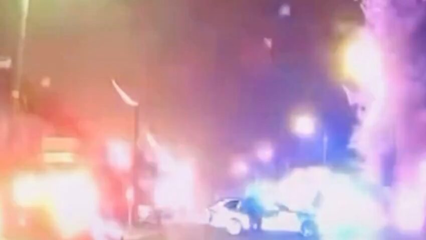 Dos bebés son evacuados y se salvan de la explosión de un coche bomba en Reino Unido