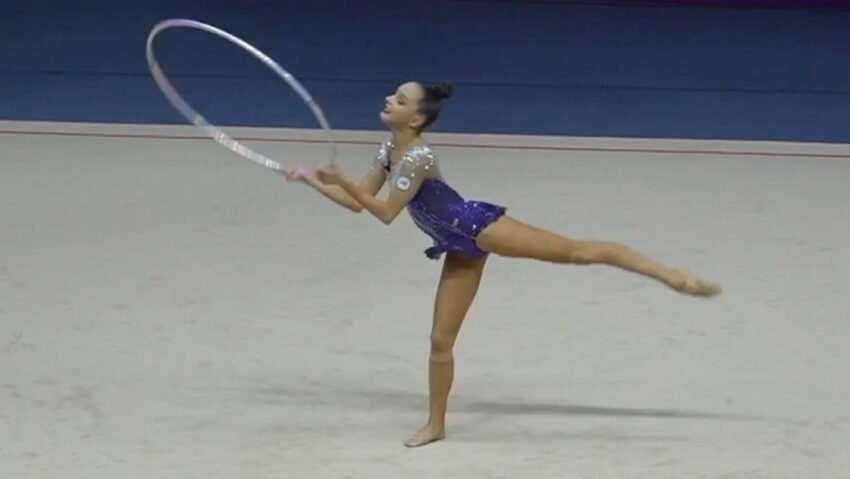 Gimnastas rítmicas rusas brillan en parada de la Copa del Mundo