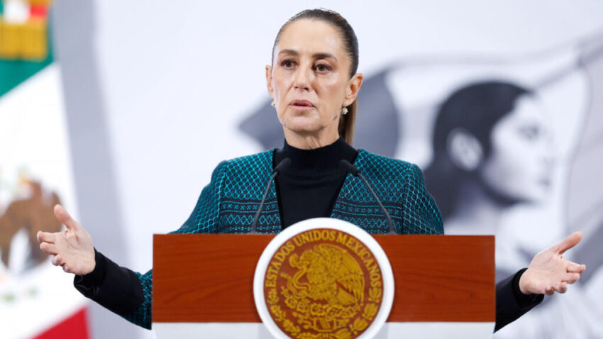 Sheinbaum se lanza contra el embajador de EE.UU. en México