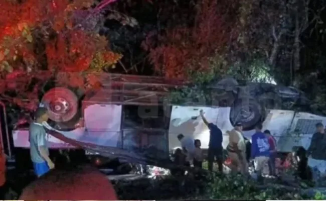 Accidente de tránsito en Autovía del Nordeste deja 25 personas heridas