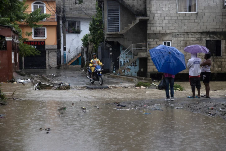 COE eleva a 4 las provincias en alerta roja por vaguada