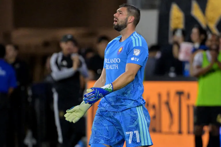 Muro ausente en Florida: El Orlando City extraña la seguridad de Pedro Gallese en este abril de 2026