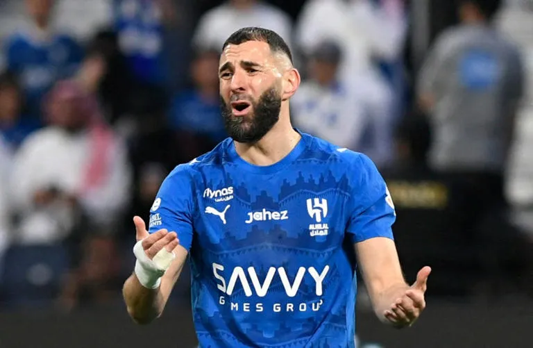 Benzema amarga la fiesta de Cristiano Ronaldo y retrasa el título del Al Nassr