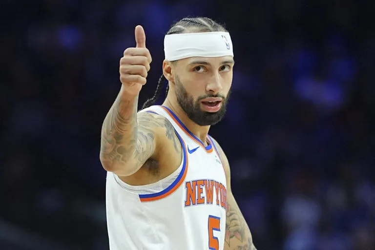 "GTA" en el Madison: Alvarado y los Knicks ponen contra las cuerdas a los Sixers