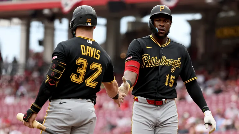 Fiebre de béisbol en Pittsburgh: Los Pirates agotan entradas para el debut de su gran promesa