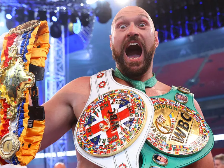 Respeto entre titanes: Arslanbek Makhmudov se rinde ante la grandeza de Tyson Fury