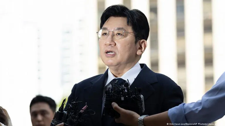 ESCÁNDALO EN EL K-POP: INVESTIGAN POR FRAUDE A EJECUTIVO VINCULADO A LA BANDA BTS