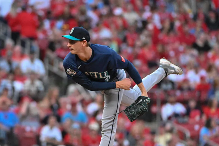 George Kirby impone su ley y los Marineros hunden a los Cardenales