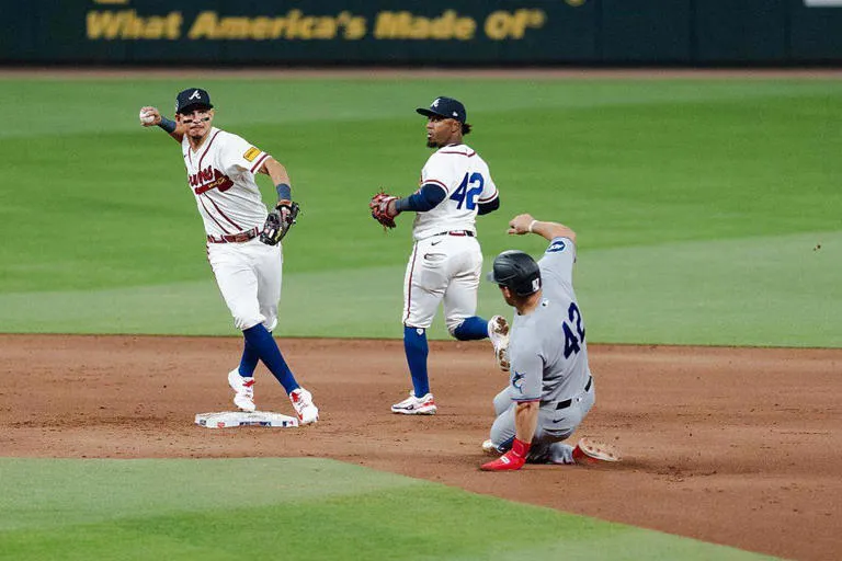 Crisis en el montículo: Los Marlins ceden la serie en Atlanta ante un pitcheo inestable