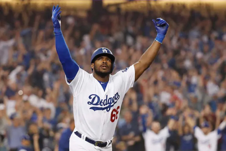 "Caballo Loco" al Norte: Yasiel Puig firma con los Toronto Maple Leafs para 2026