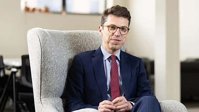 EL FBI TRAS LA PISTA DE UNA SERIE SINIESTRA: INVESTIGAN LA MUERTE DE 11 CIENTÍFICOS EN EE. UU.