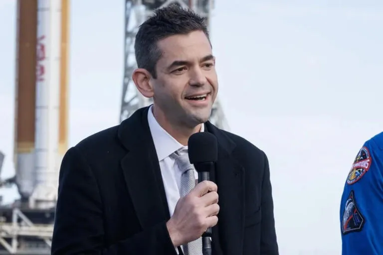 NASA endurece su postura: Tolerancia cero a retrasos y sobrecostos en el programa Artemis para 2026