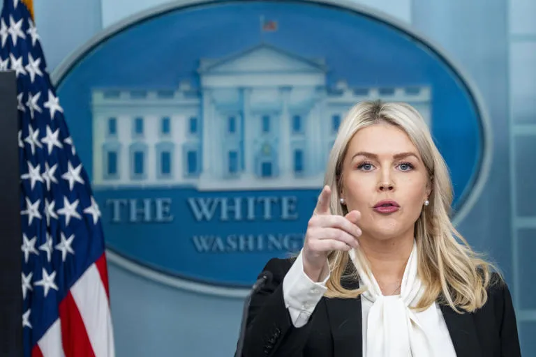 TENSIÓN DIPLOMÁTICA: LA CASA BLANCA EXIGE "EMPATÍA" A CLAUDIA SHEINBAUM TRAS ASESINATO DE AGENTES ESTADOUNIDENSES