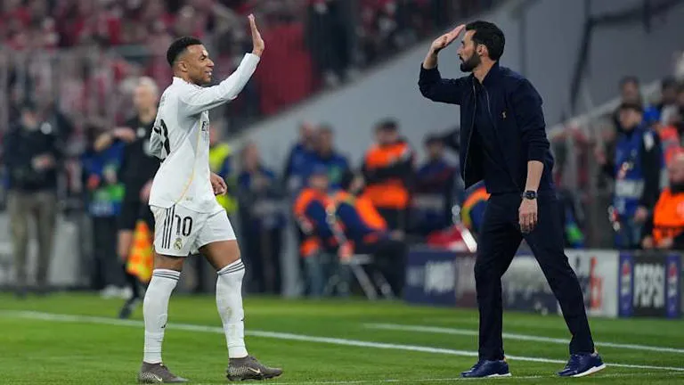 El "muro" invisible: La fría relación entre Kylian Mbappé y Álvaro Arbeloa en el Real Madrid