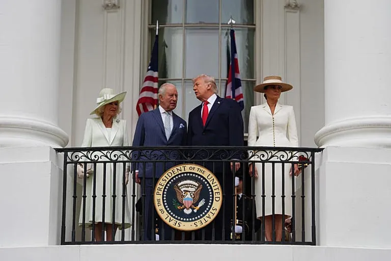 Trump ensalza al Reino Unido como su "amigo más cercano" al recibir a Carlos III en la Casa Blanca